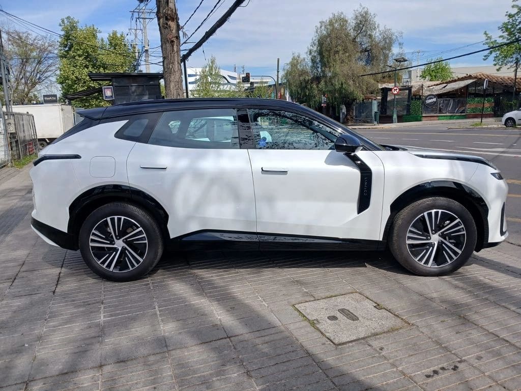 Lynk&Co 08 08 Pro 1.5t Hibrido año 2027
