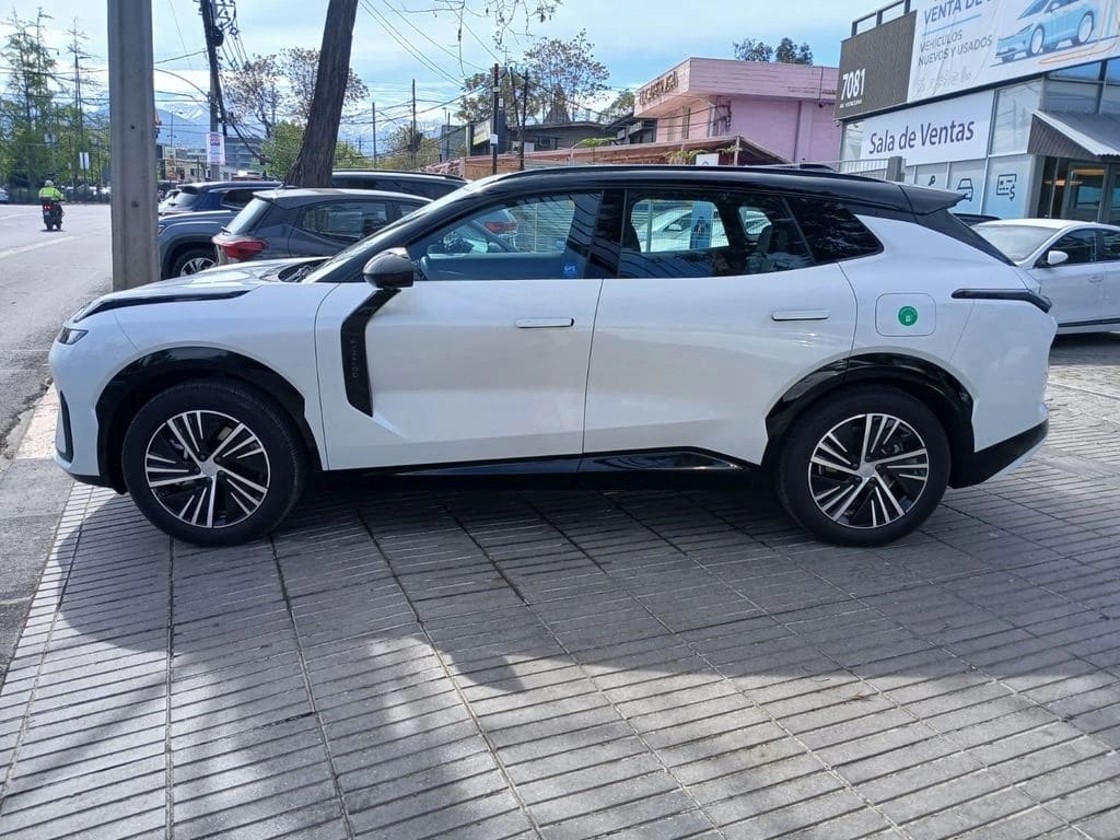 Lynk&Co 08 08 Pro 1.5t Hibrido año 2027