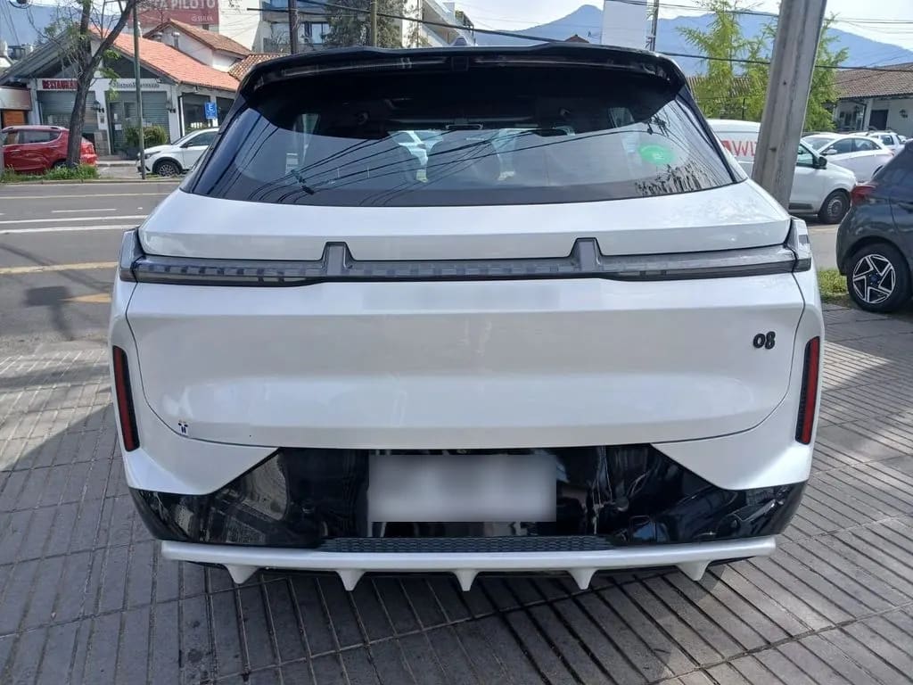 Lynk&Co 08 08 Pro 1.5t Hibrido año 2027