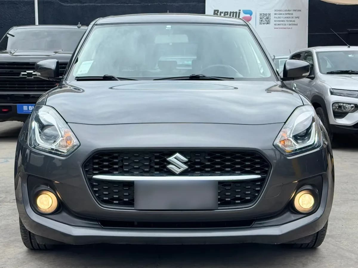 SUZUKI SWIFT  año 2025