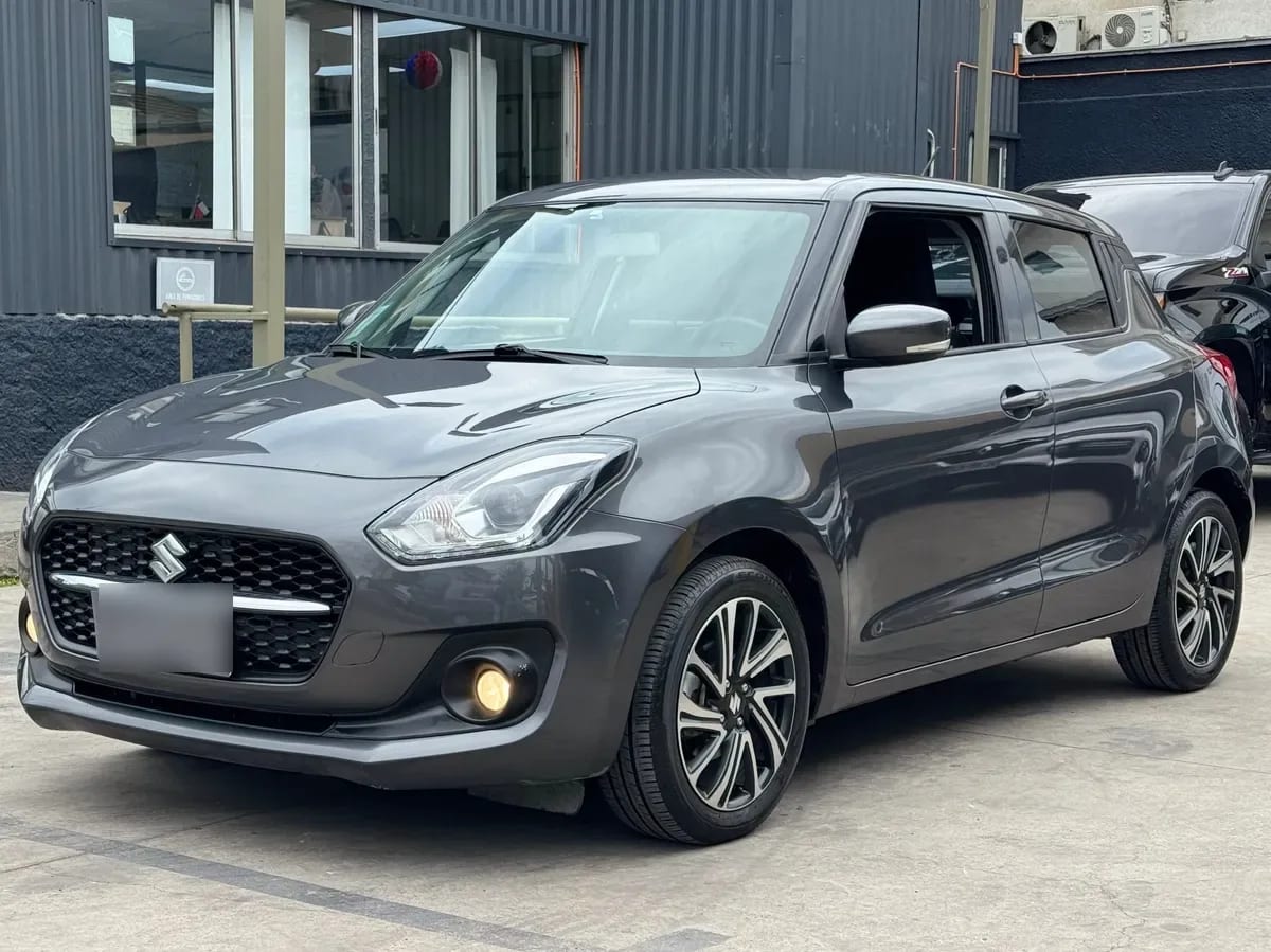 SUZUKI SWIFT  año 2025