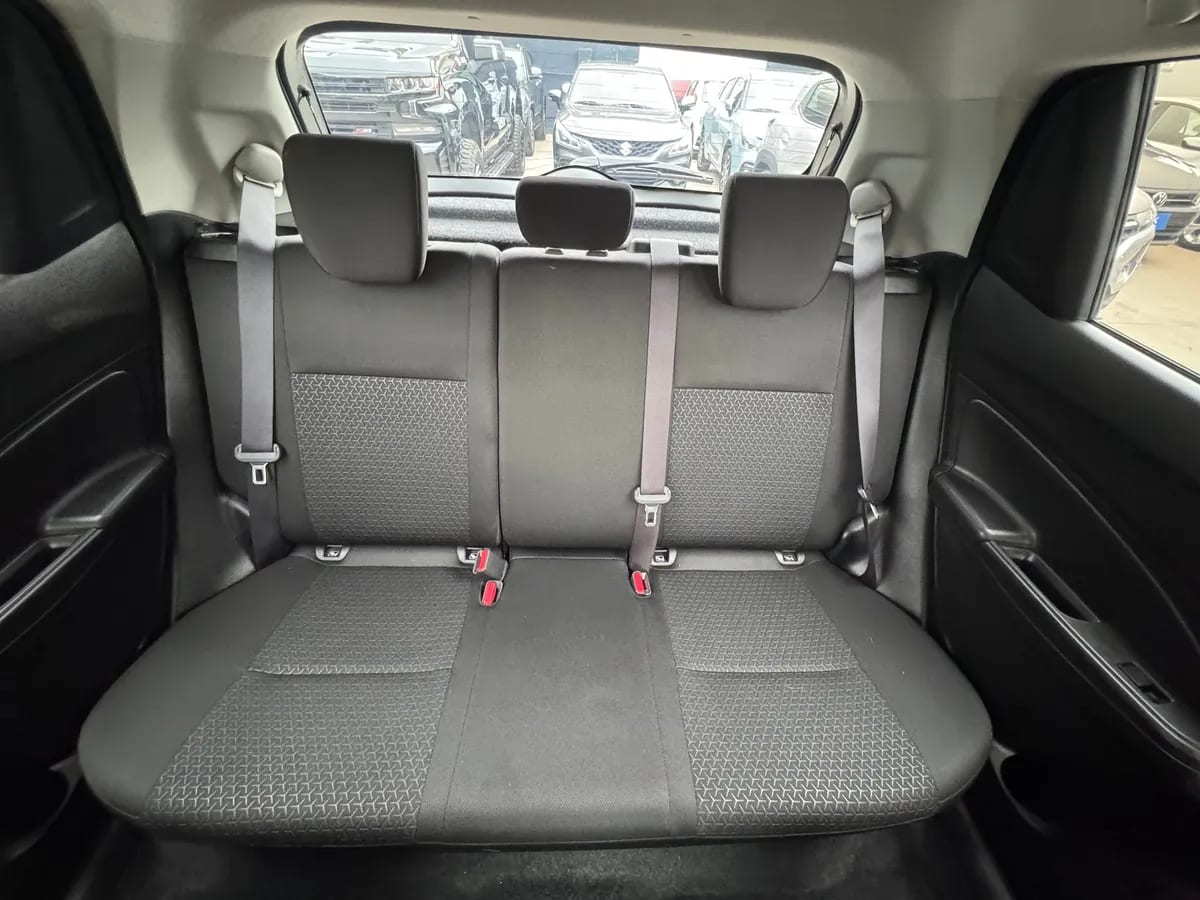 SUZUKI SWIFT  año 2025