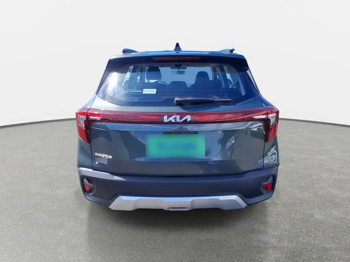 Kia Seltos 1.5 Ex 4x2 6mt 5p año 2025