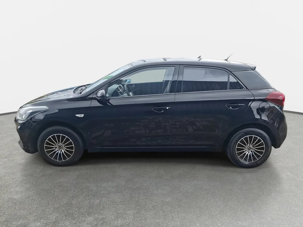 Hyundai I20 1.4 Gl Active 4x2 Hb Mt 5p año 2021
