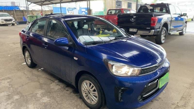 Kia Soluto 1.4 Lx 4x2 E6 Mt 4p año 2025