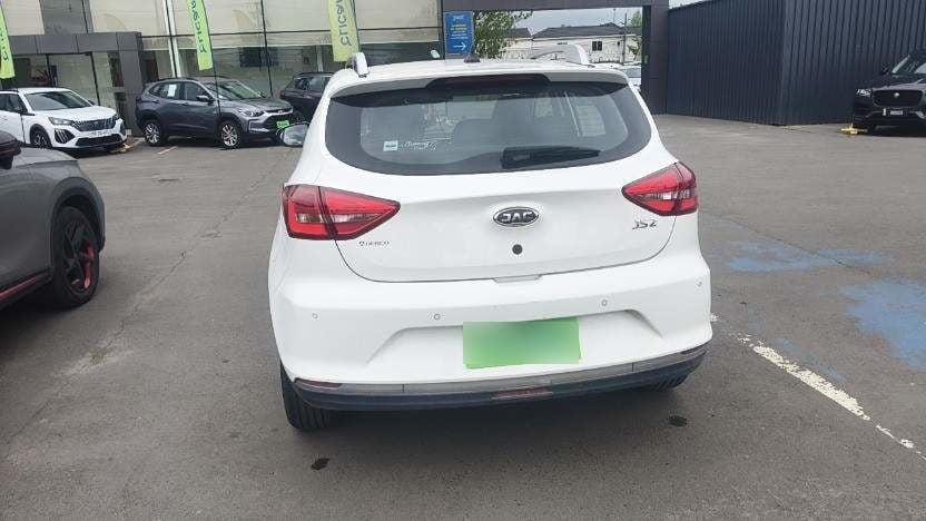 JAC Js2 1.5 Luxury 4x2 Mt 5p año 2023
