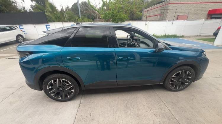 Peugeot 3008 1.2 Premiere Mhev 4x2 136 Edct At 5p año 2025