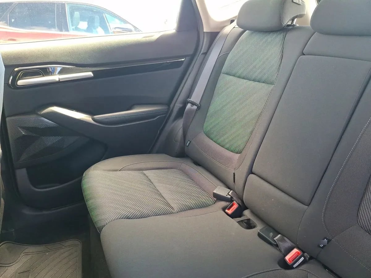 Kia Seltos 1.5 Ex 4x2 6mt 5p año 2025