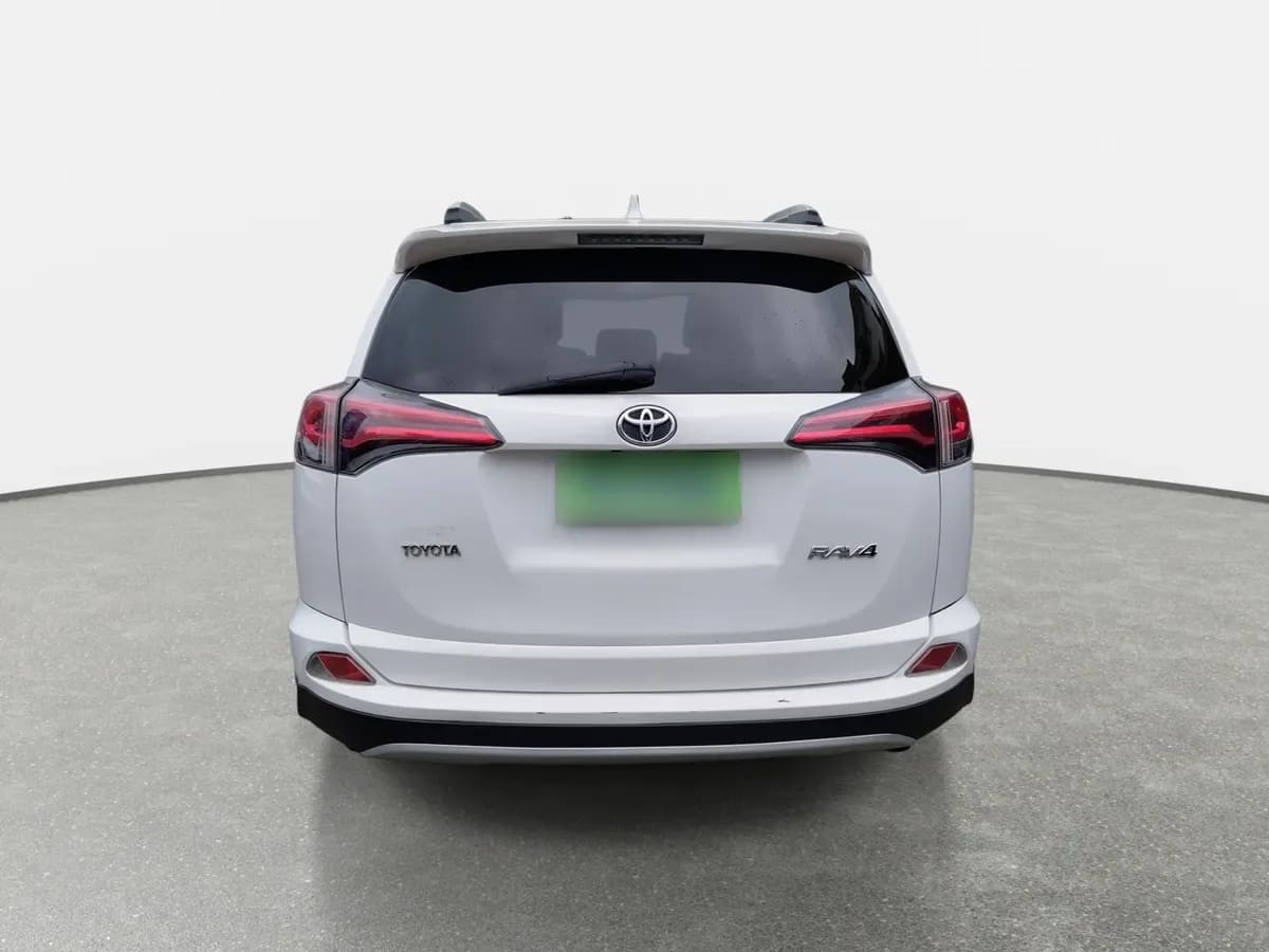 Toyota Rav 4 2.0 Adventure 4x2 Super Lujo At 5p año 2019