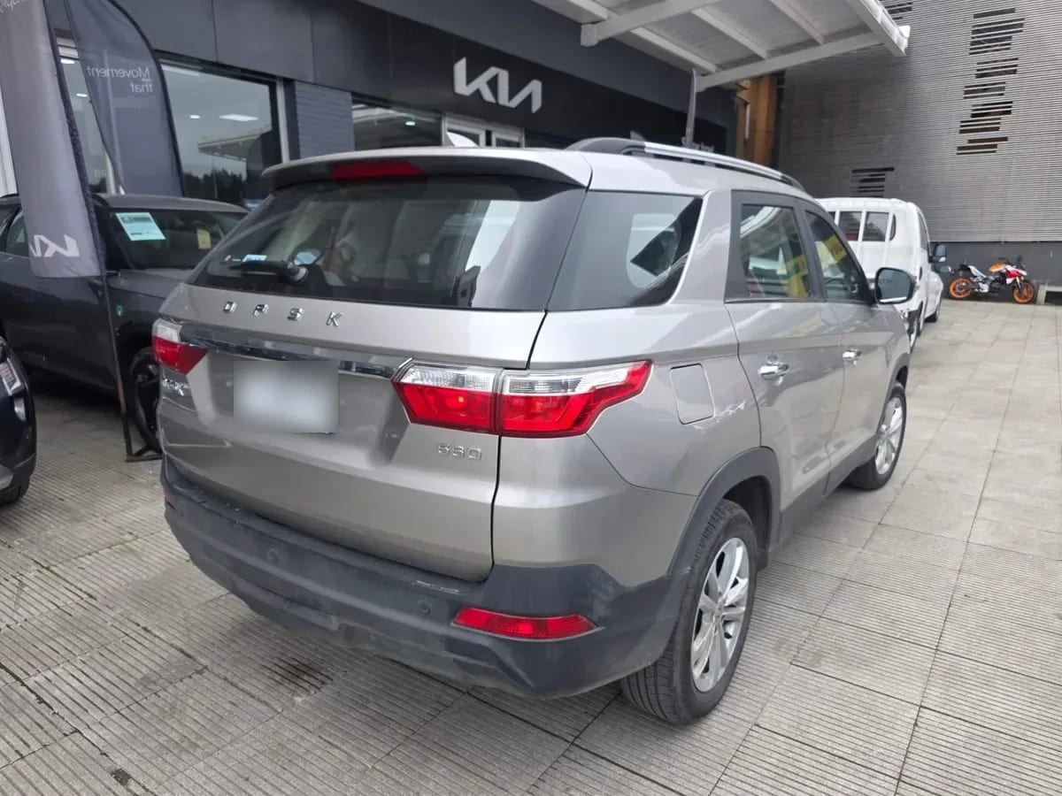 DFSK 560 1.8 Comfort 4x2 Mt 5p año 2025