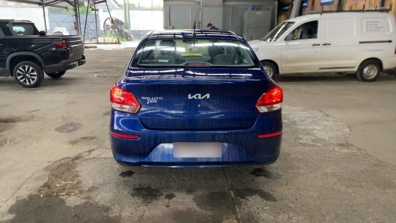 Kia Soluto 1.4 Lx 4x2 E6 Mt 4p año 2025
