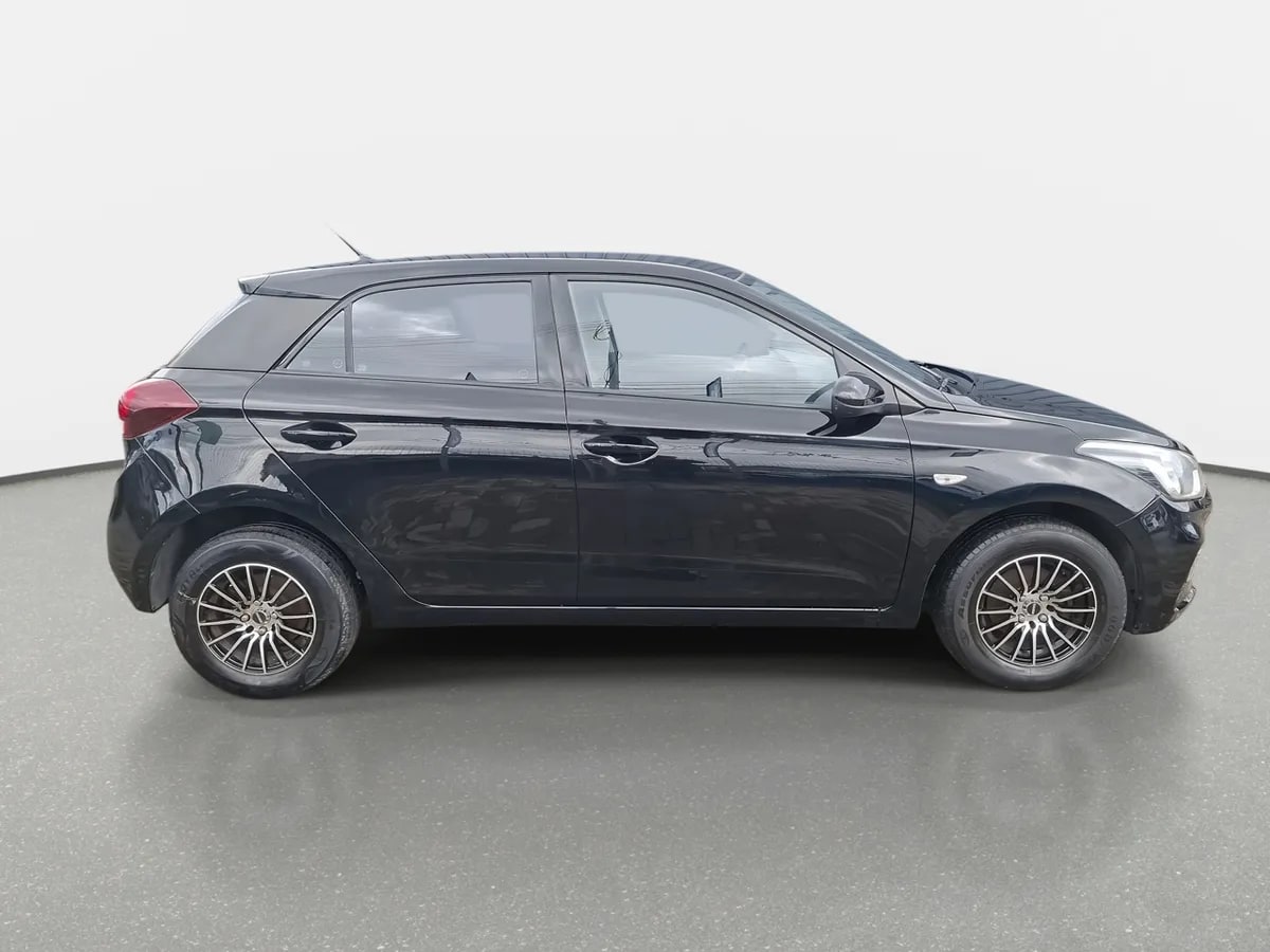 Hyundai I20 1.4 Gl Active 4x2 Hb Mt 5p año 2021