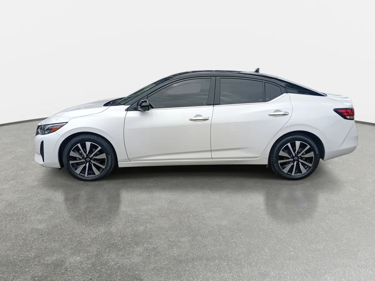 Nissan Sentra 2.0 Advance 4x2 Cvt At 4p año 2025