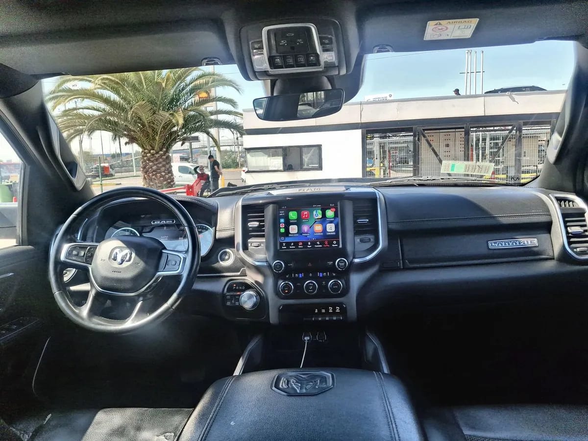 Ram 1500 5.7 Laramie Sport 4x4 At 4p año 2022
