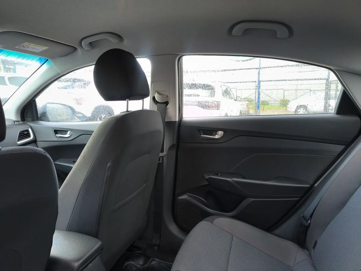 Hyundai Accent 1.4 Hci Value 4x2 Mt 4p año 2021