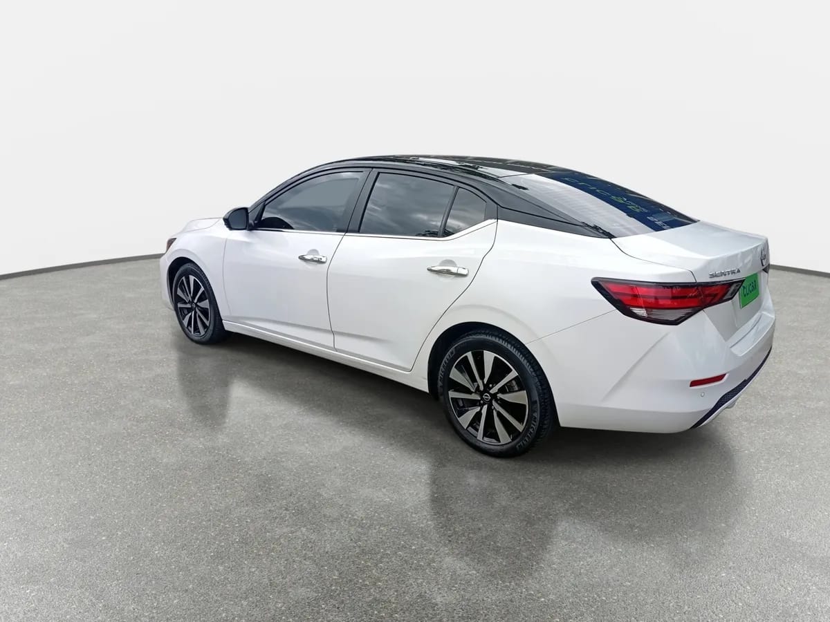 Nissan Sentra 2.0 Advance 4x2 Cvt At 4p año 2025