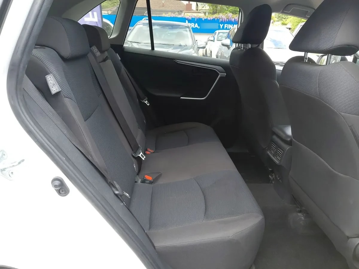 Toyota Rav 4 2.0 Le 4x2 Cvt At 5p año 2022