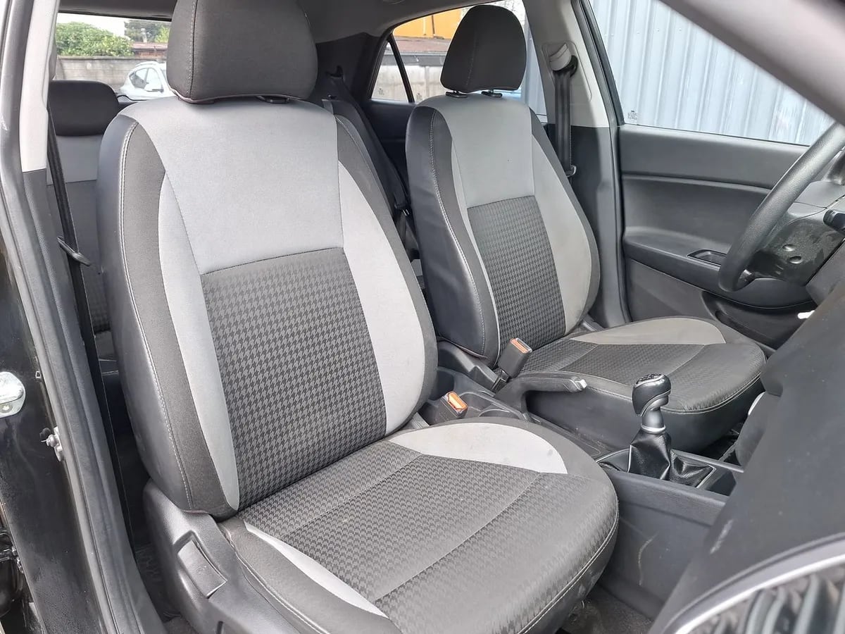 Hyundai I20 1.4 Gl Active 4x2 Hb Mt 5p año 2021