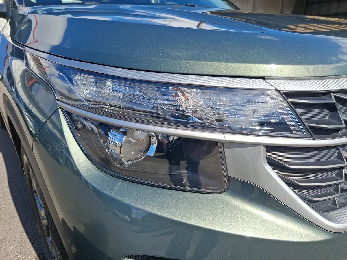 Kia Seltos 1.5 Ex 4x2 6mt 5p año 2025