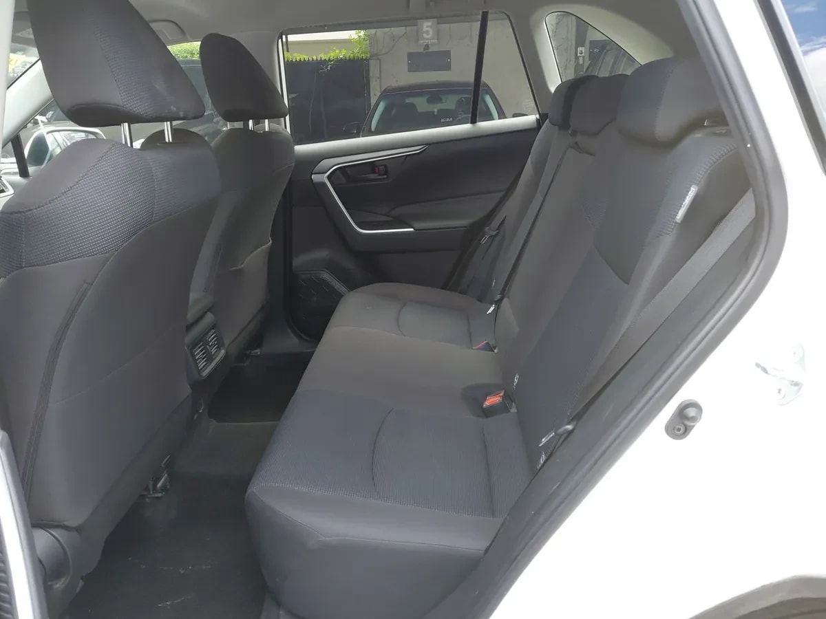 Toyota Rav 4 2.0 Le 4x2 Cvt At 5p año 2022
