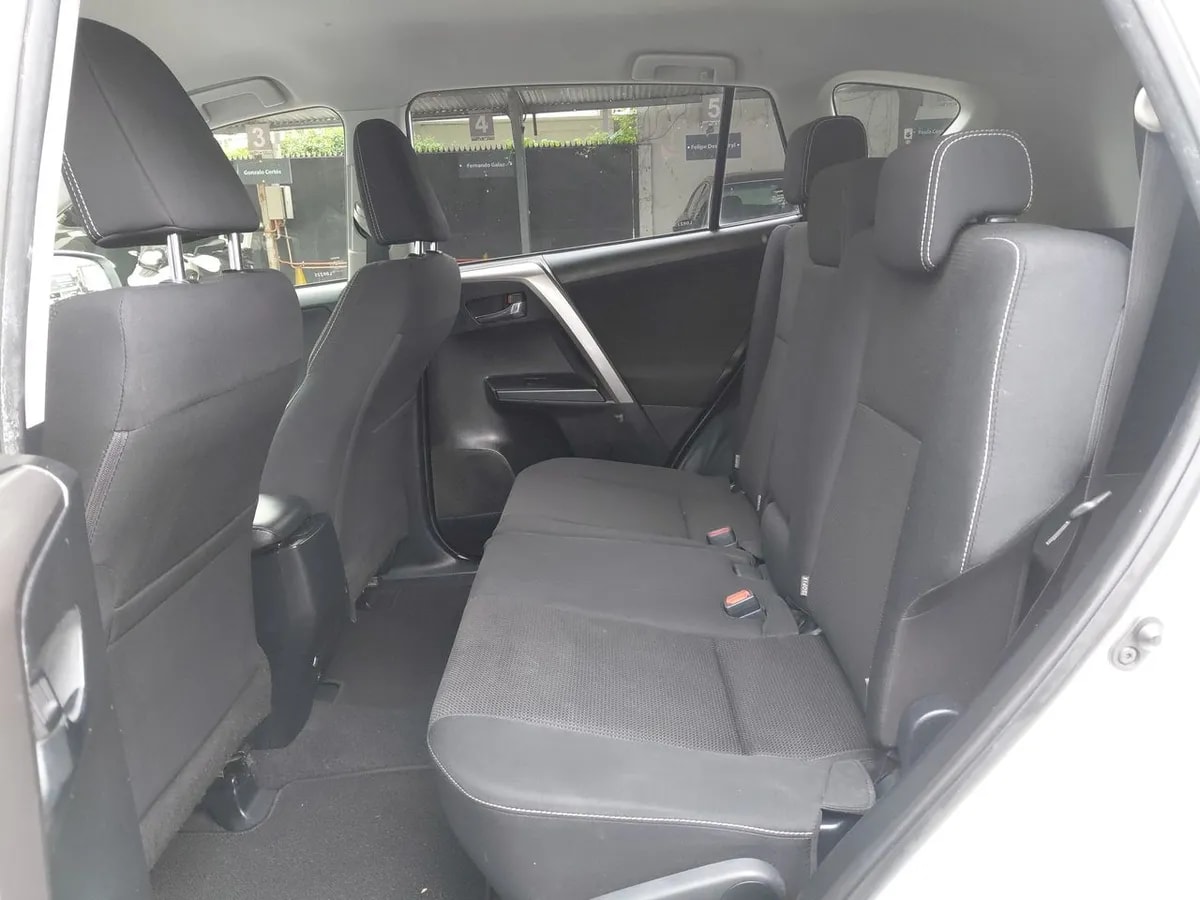 Toyota Rav 4 2.0 Adventure 4x2 Super Lujo At 5p año 2019