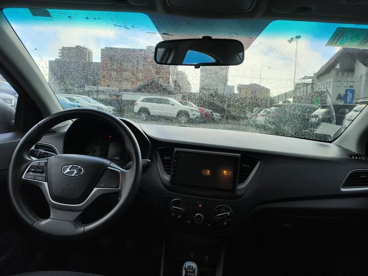 Hyundai Accent 1.4 Hci Value 4x2 Mt 4p año 2021