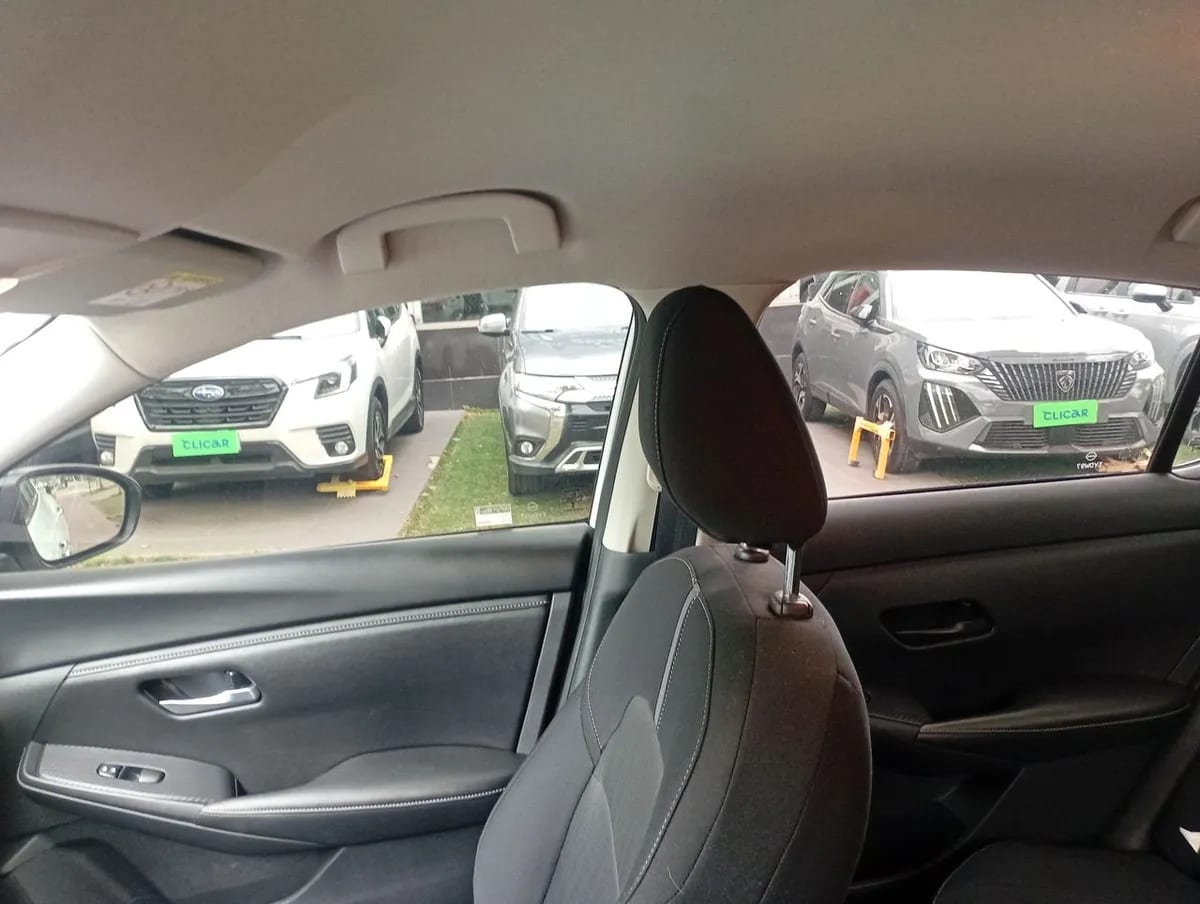 Nissan Sentra 2.0 Advance 4x2 Cvt At 4p año 2025