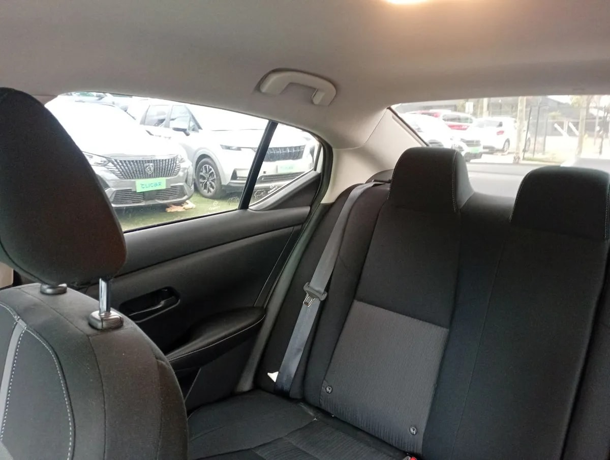 Nissan Sentra 2.0 Advance 4x2 Cvt At 4p año 2025