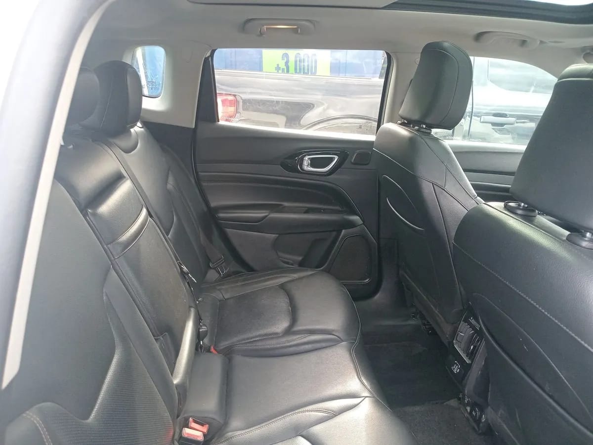 Jeep Compass 1.3 Limited 4x2 At 5p año 2023