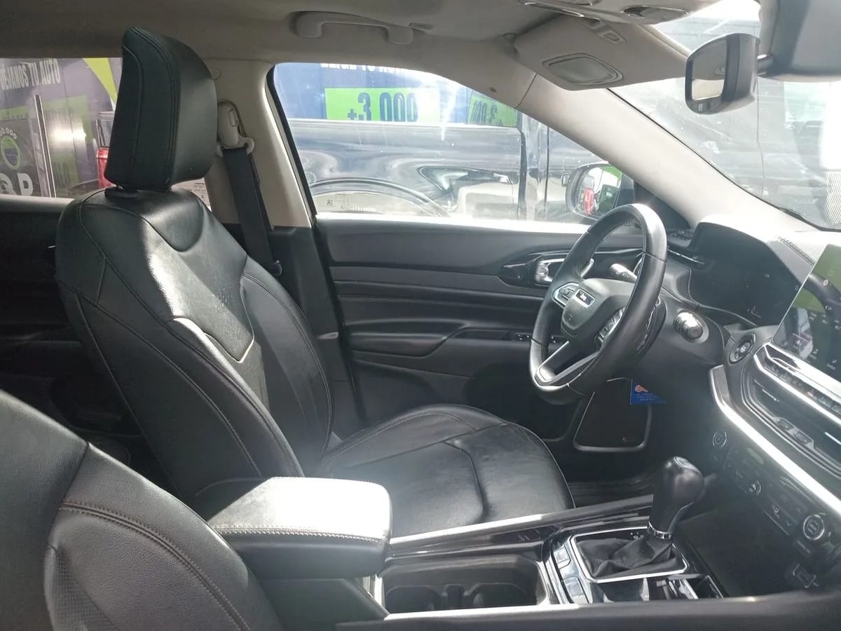 Jeep Compass 1.3 Limited 4x2 At 5p año 2023