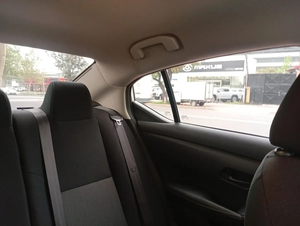 Nissan Sentra 2.0 Advance 4x2 Cvt At 4p año 2025