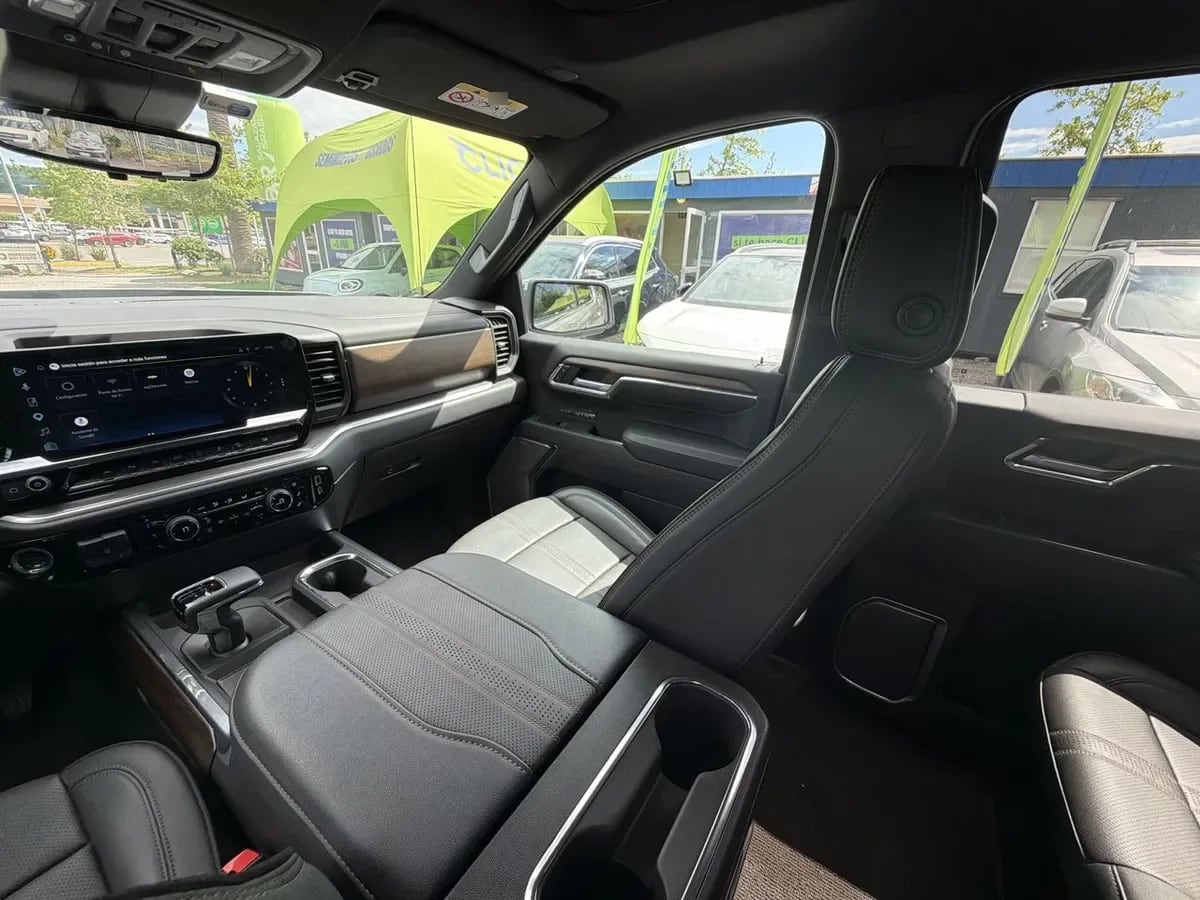 Chevrolet Silverado 3.0 High Country 4x4 At 4p año 2026