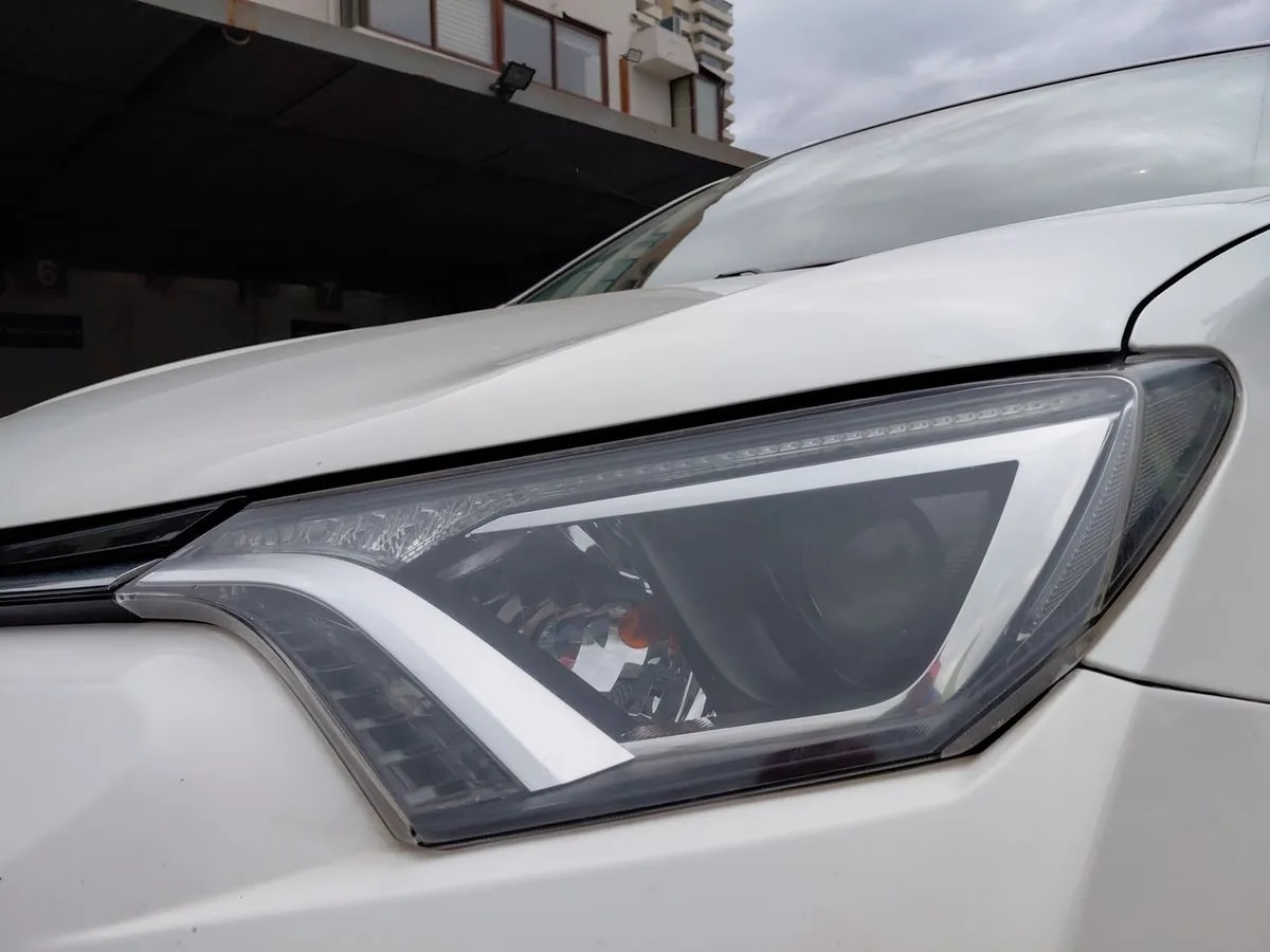 Toyota Rav 4 2.0 Adventure 4x2 Super Lujo At 5p año 2019