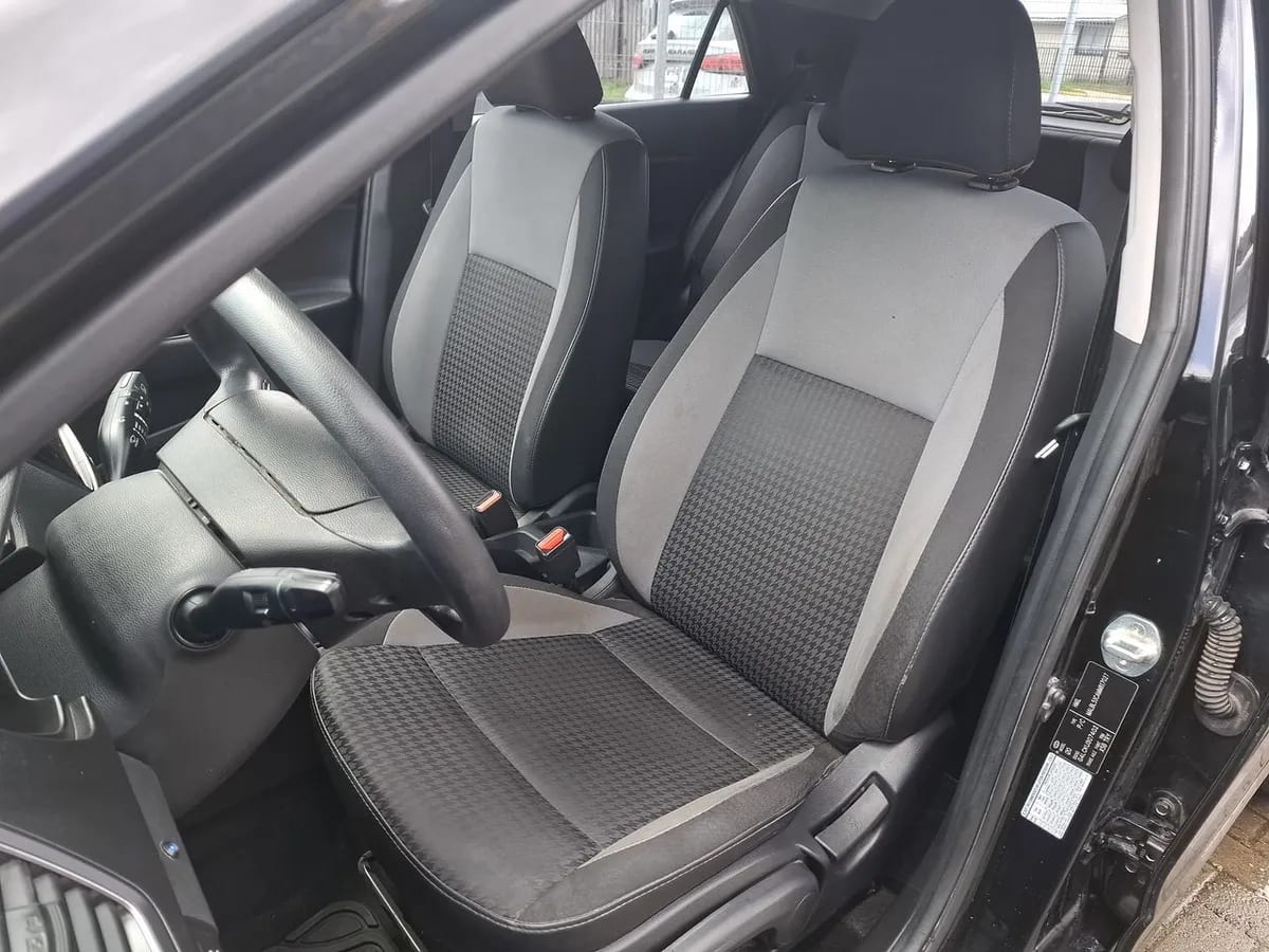 Hyundai I20 1.4 Gl Active 4x2 Hb Mt 5p año 2021