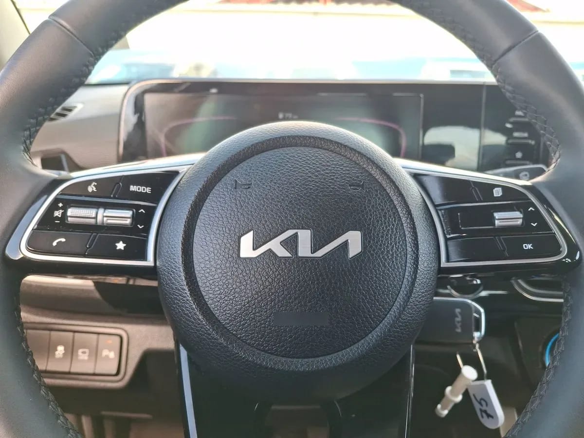 Kia Seltos 1.5 Ex 4x2 6mt 5p año 2025