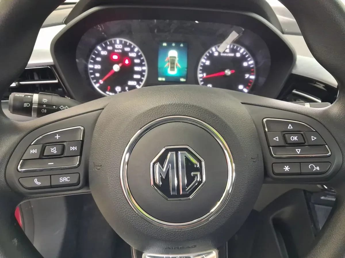 MG 5 1.5 Com 4x2 Mt 4p año 2026