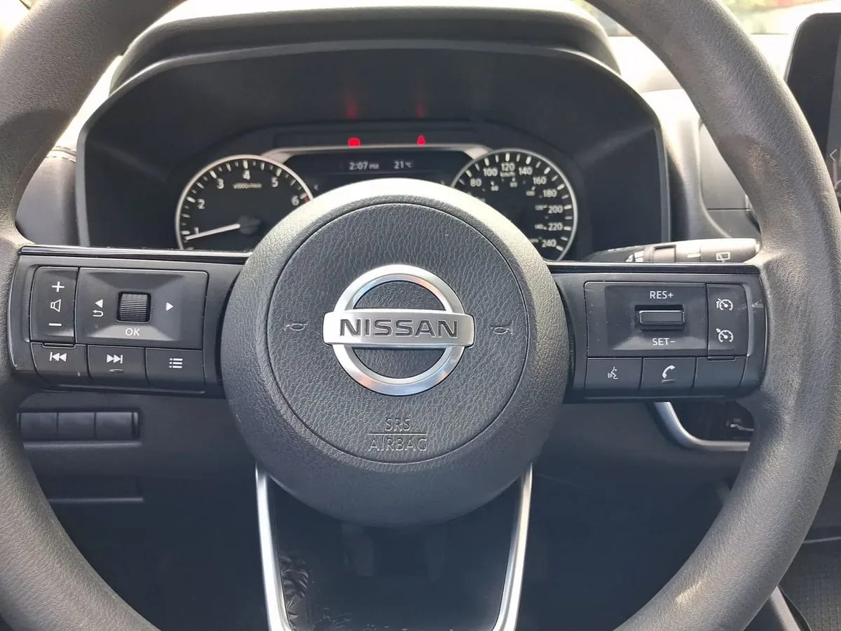 Nissan Qashqai 1.3t Sense 2wd Mt 5p año 2023