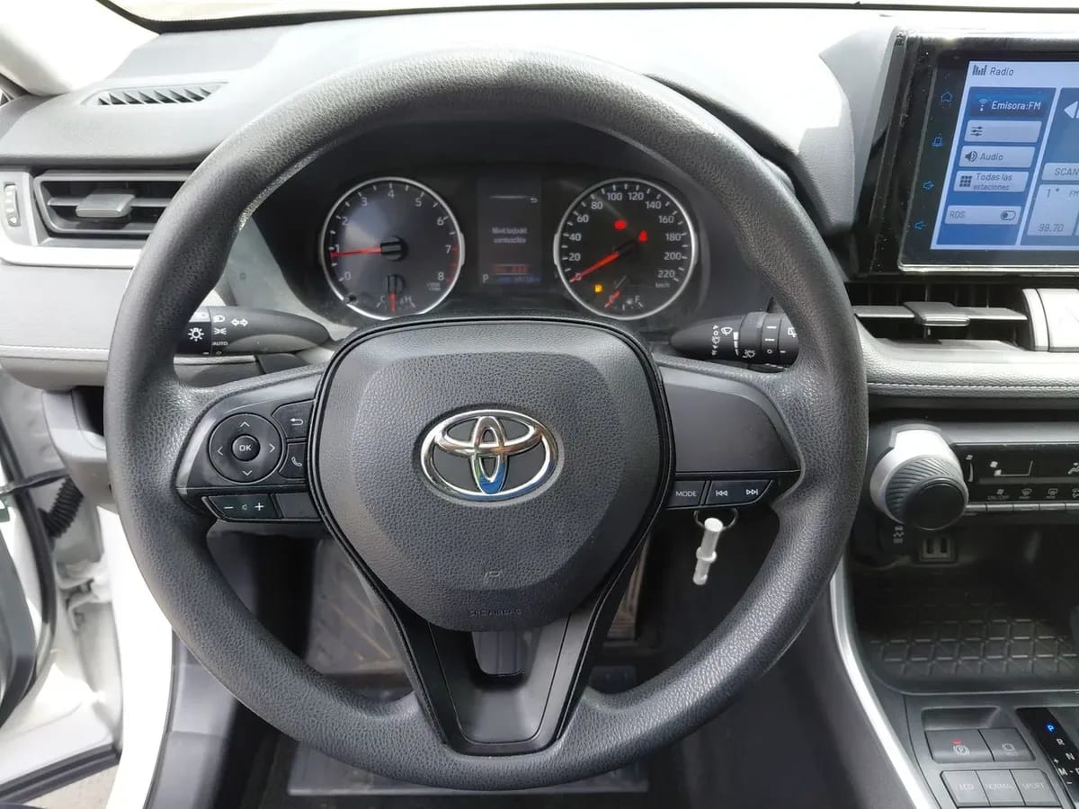 Toyota Rav 4 2.0 Le 4x2 Cvt At 5p año 2022