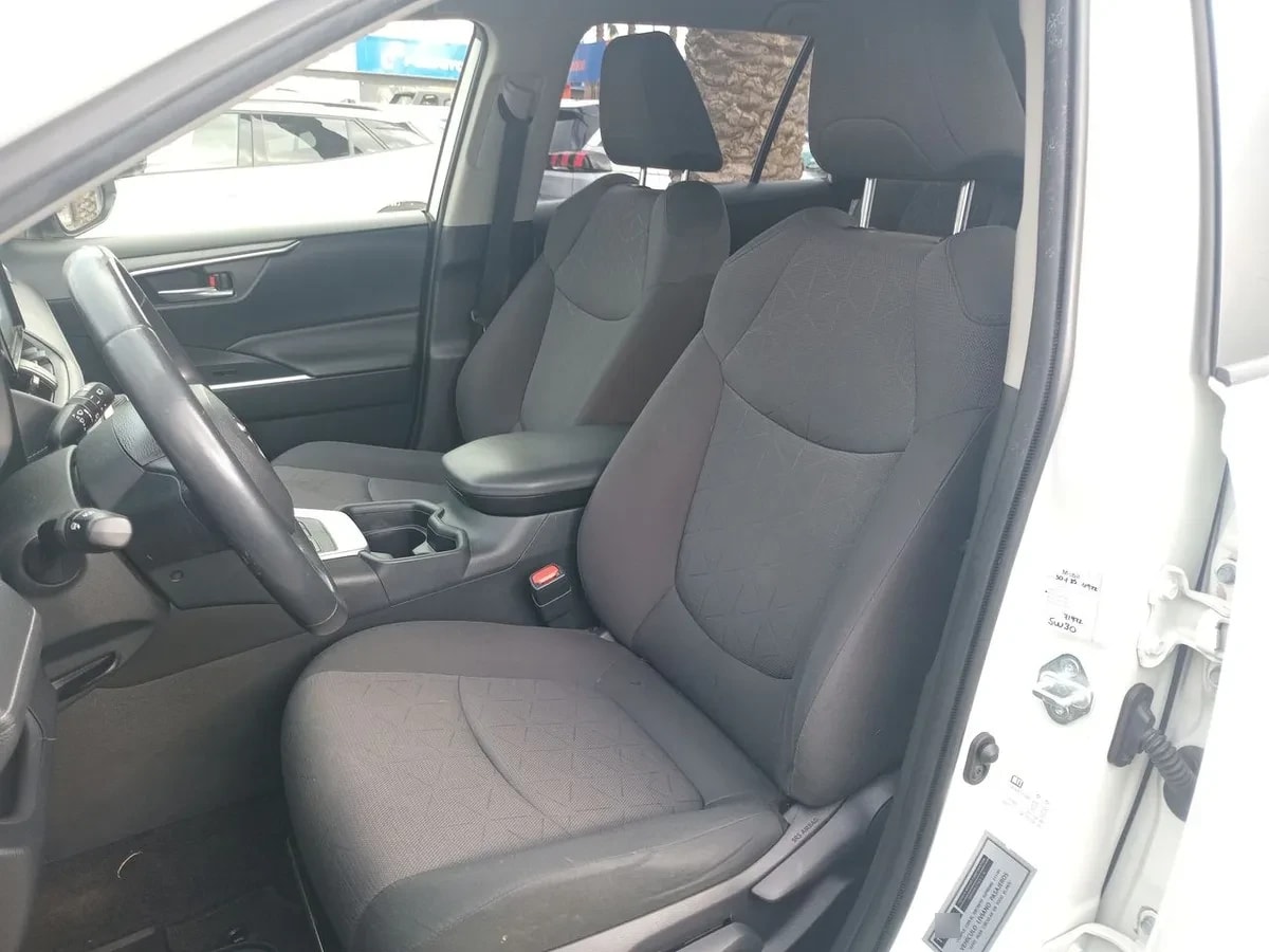 Toyota Rav 4 2.0 Xle 4x2 Cvt At 5p año 2020
