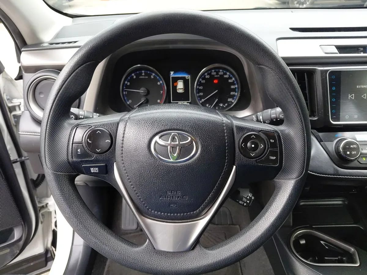 Toyota Rav 4 2.0 Adventure 4x2 Super Lujo At 5p año 2019