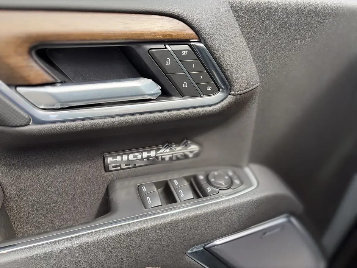 Chevrolet Silverado 3.0 High Country 4x4 At 4p año 2026