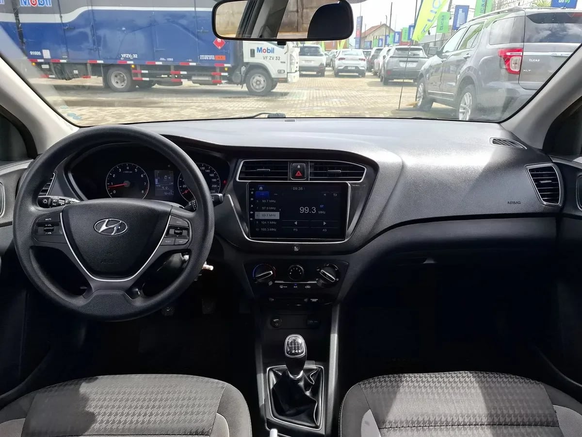 Hyundai I20 1.4 Gl Active 4x2 Hb Mt 5p año 2021