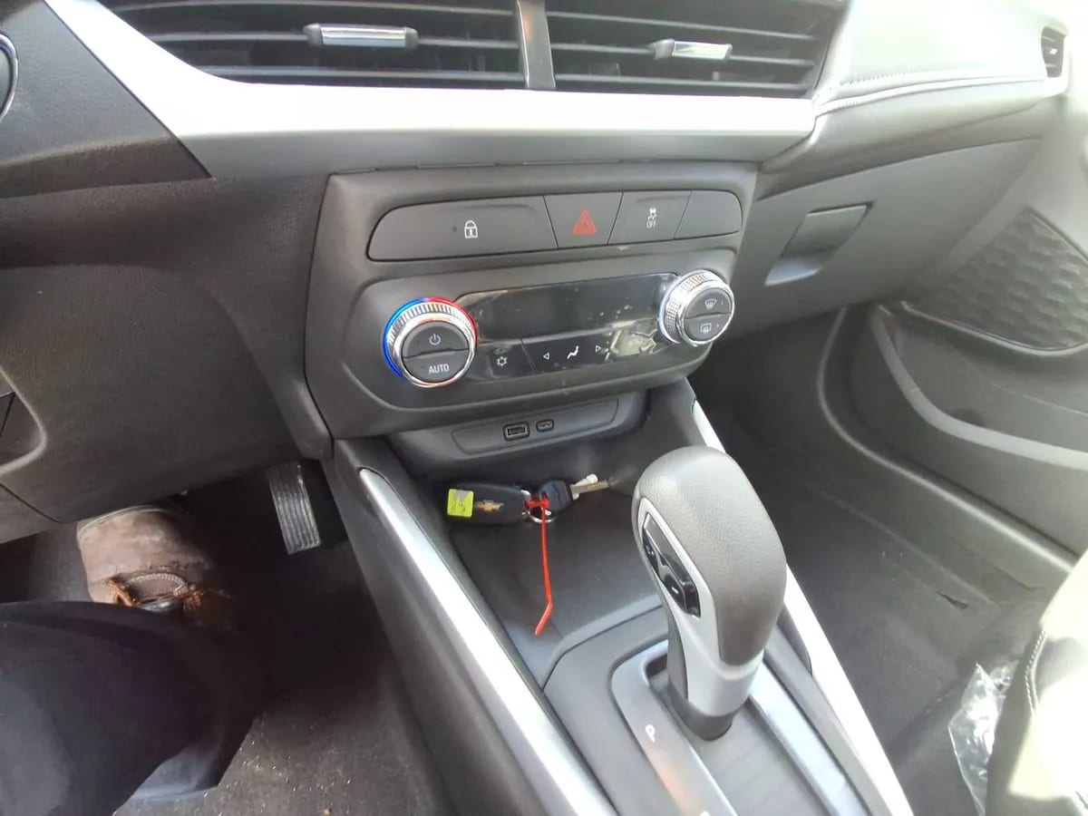 Chevrolet Tracker 1.2t Ltz T 4x2 At 5p año 2026