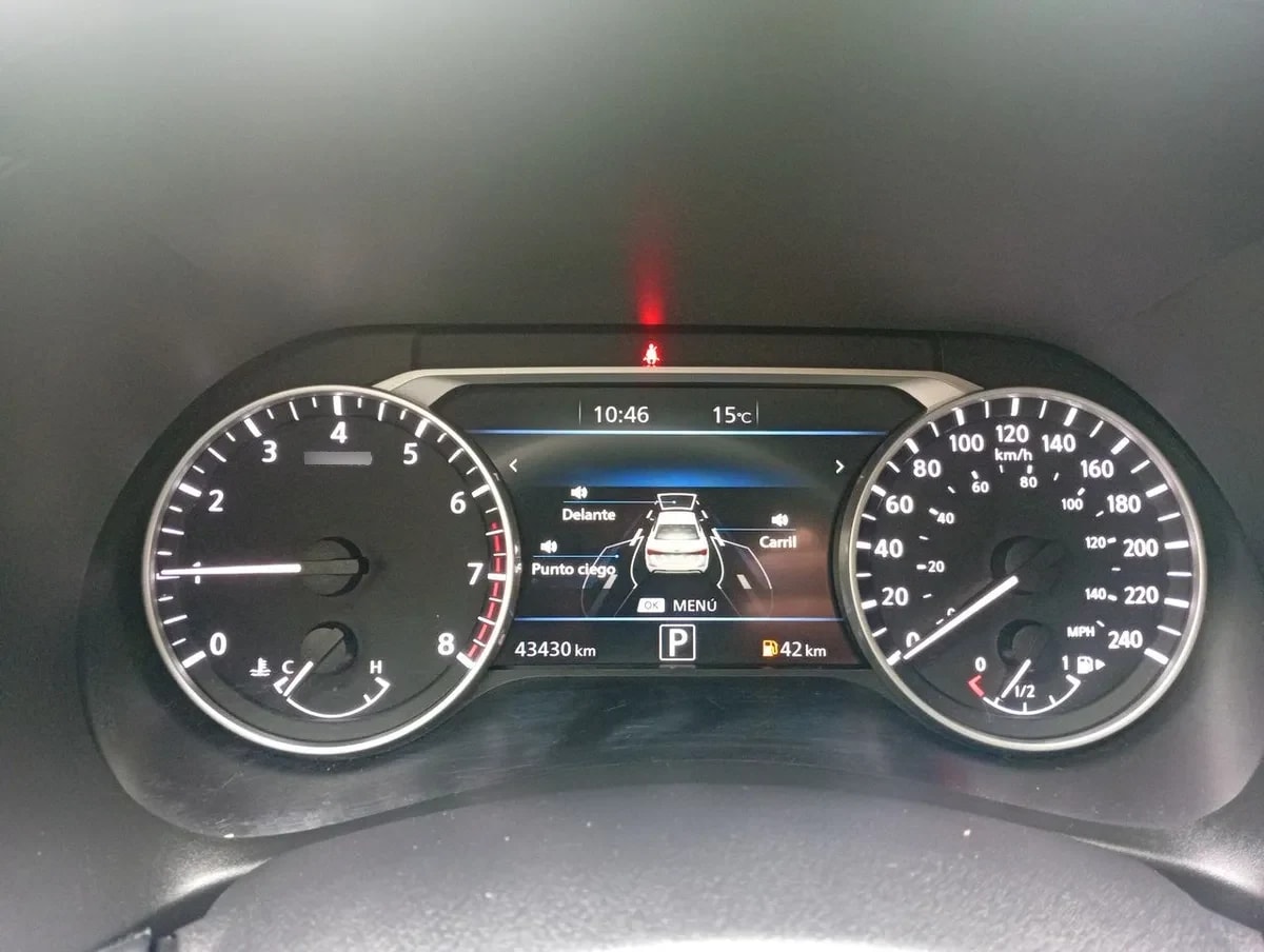 Nissan Sentra 2.0 Advance 4x2 Cvt At 4p año 2025