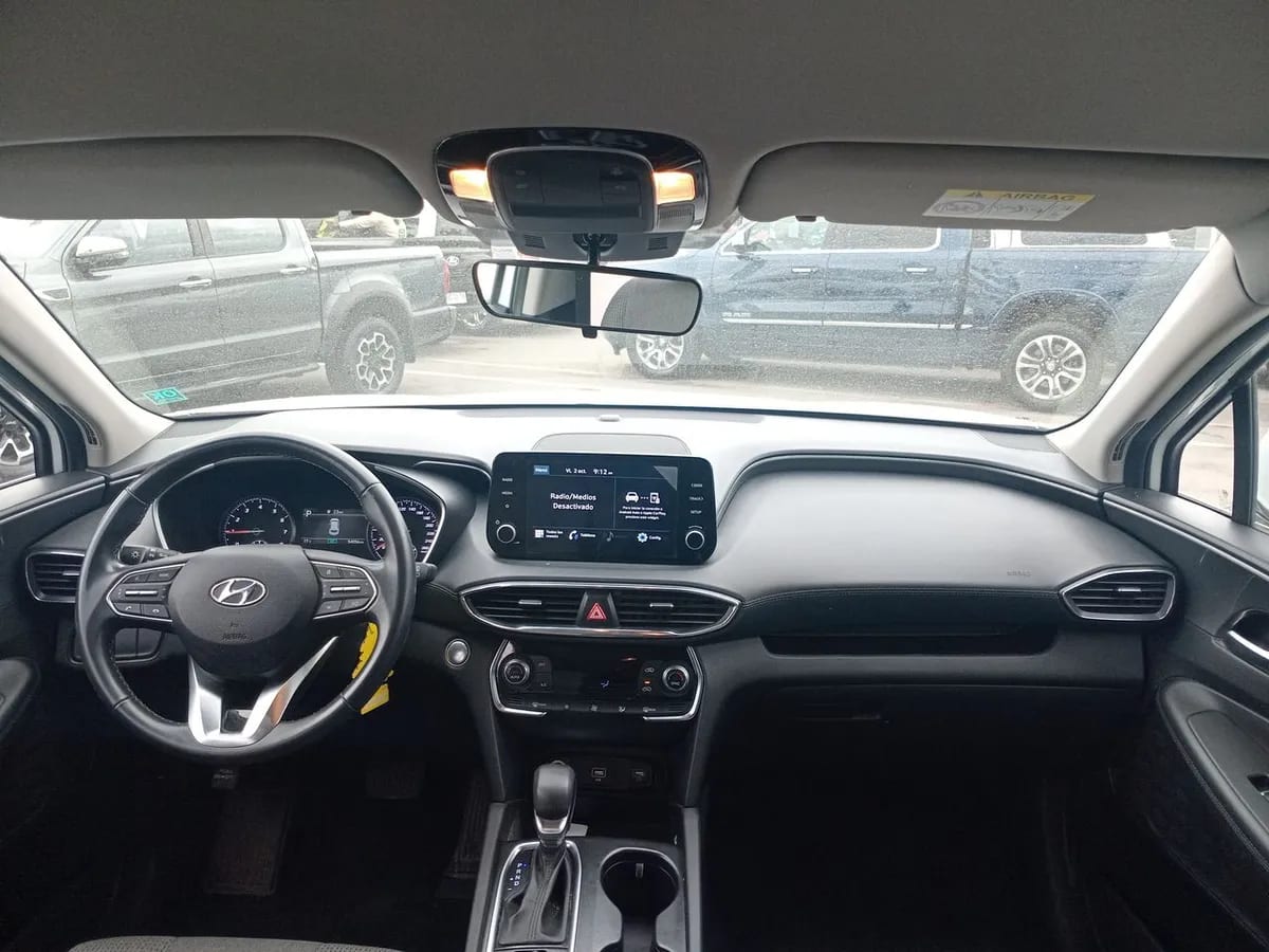 Hyundai Santa Fe 2.5 Plus Fl 2wd At 5p año 2023