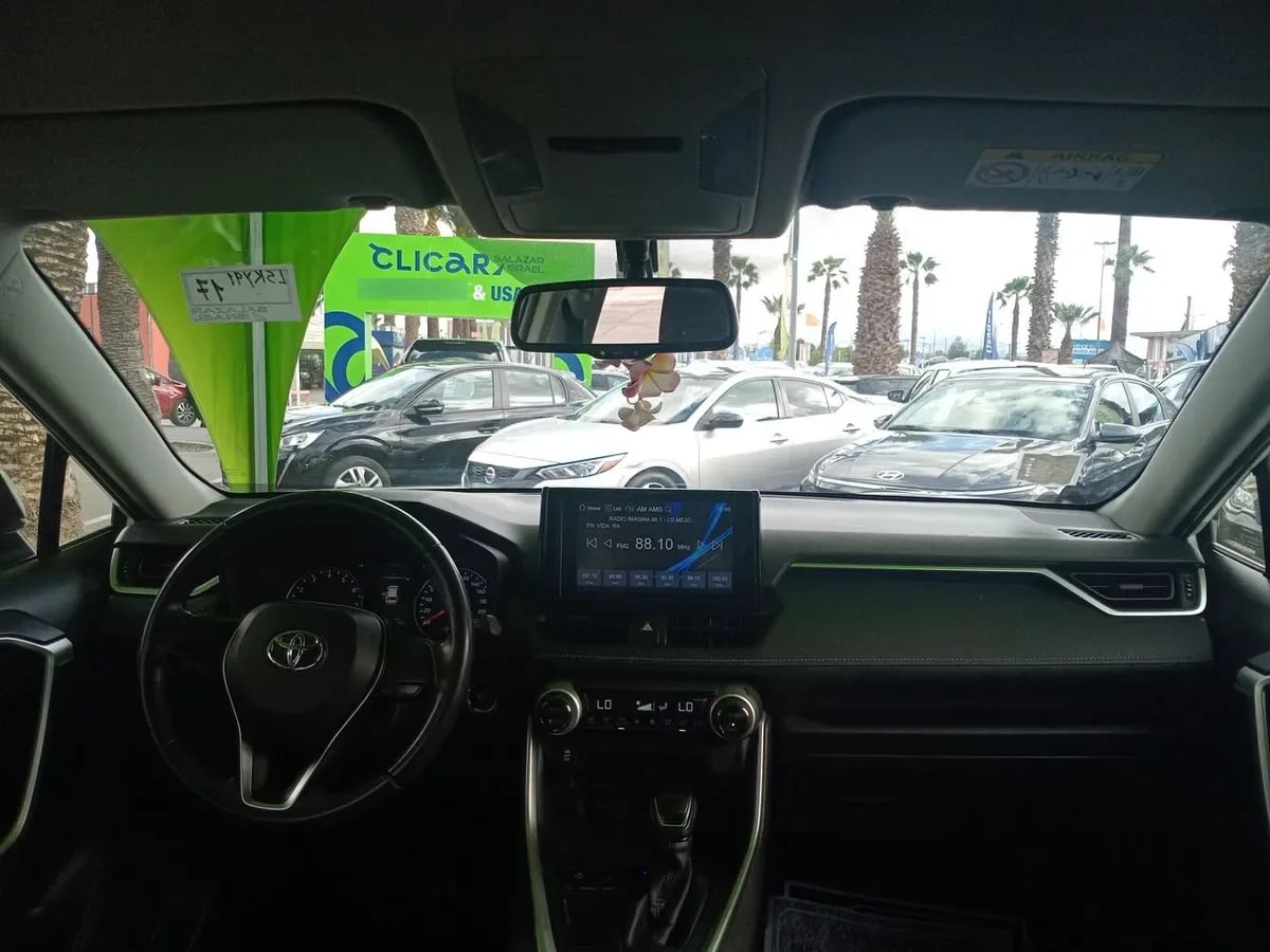 Toyota Rav 4 2.0 Xle 4x2 Cvt At 5p año 2020