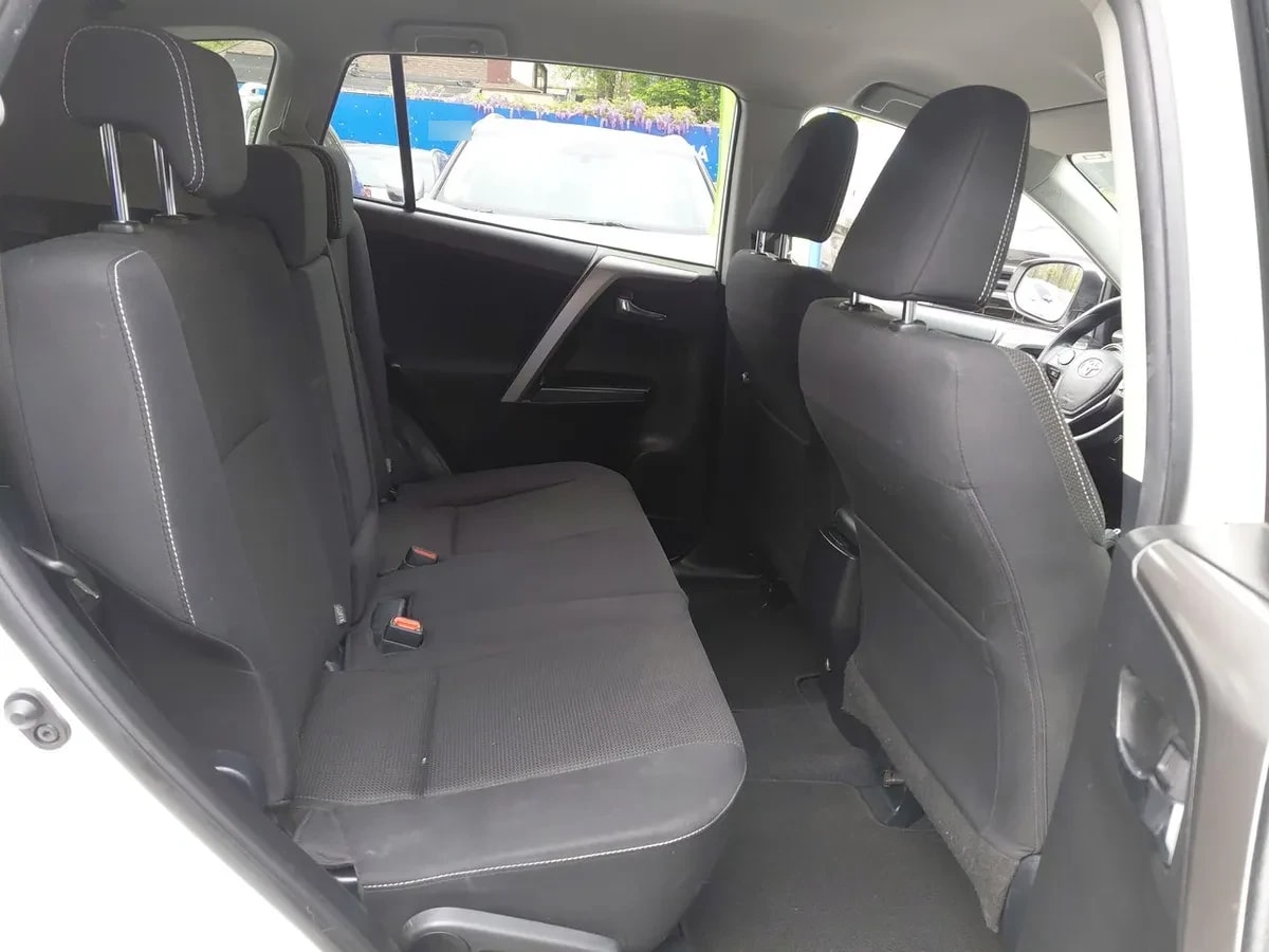 Toyota Rav 4 2.0 Adventure 4x2 Super Lujo At 5p año 2019