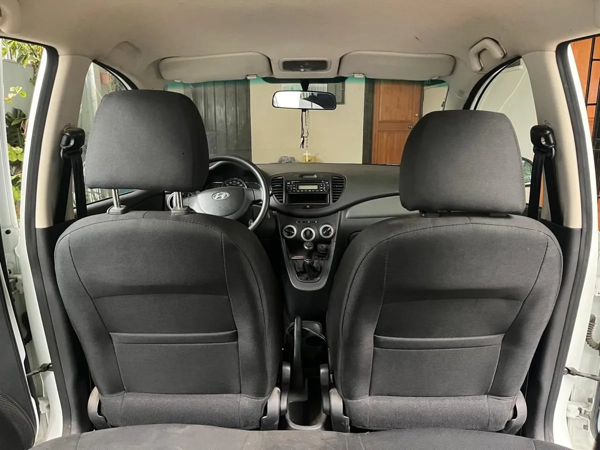 Hyundai I-10 1.1 Fl Gls Ac Mt año 2012