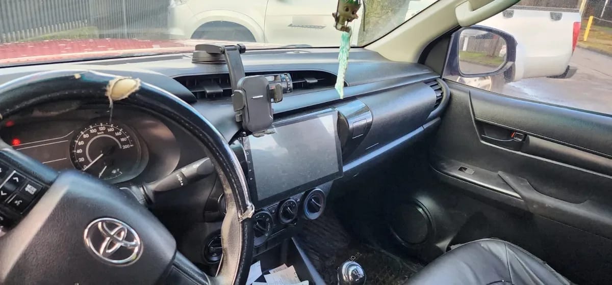 Toyota HILUX 2.4 Dx Mt 4x4 Diesel año 2019