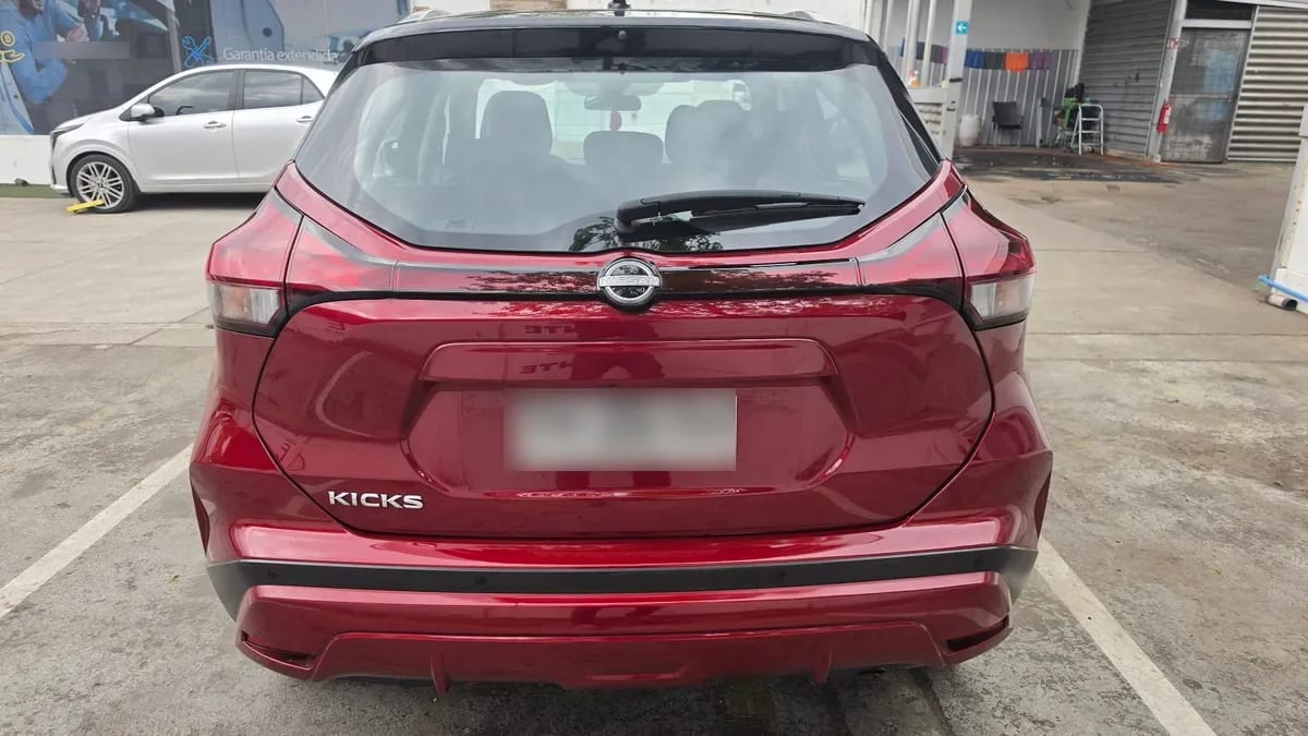 NISSAN KICKS 1.6 Exclusive At año 2024
